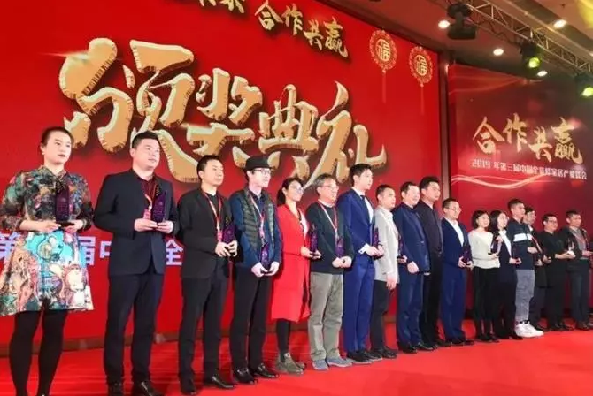 重磅！華喆仿石漆榮獲華涂獎(jiǎng)雙項(xiàng)榮譽(yù)！