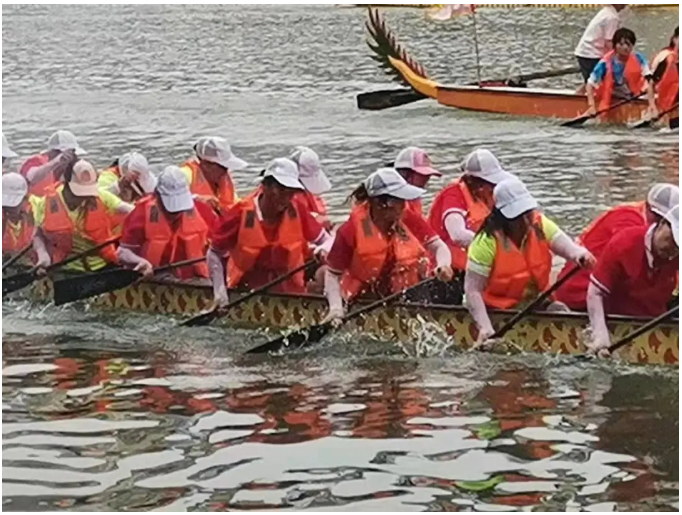 霸氣！廣西桂林華喆仿石漆女子龍舟隊(duì)勇創(chuàng)佳績(jī)！